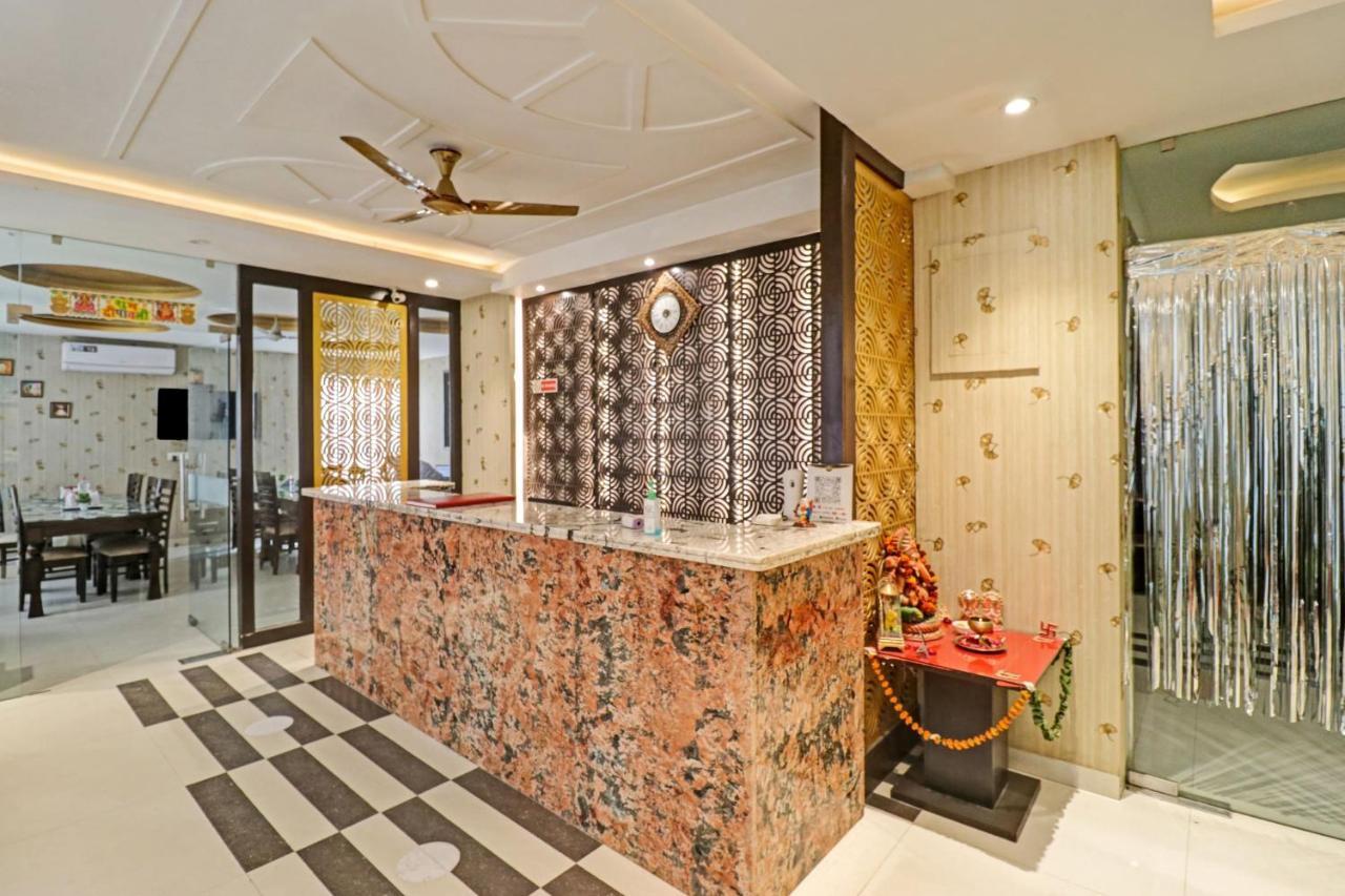 Oyo 23368 Boutique Hotel Paragon 뉴델리 외부 사진