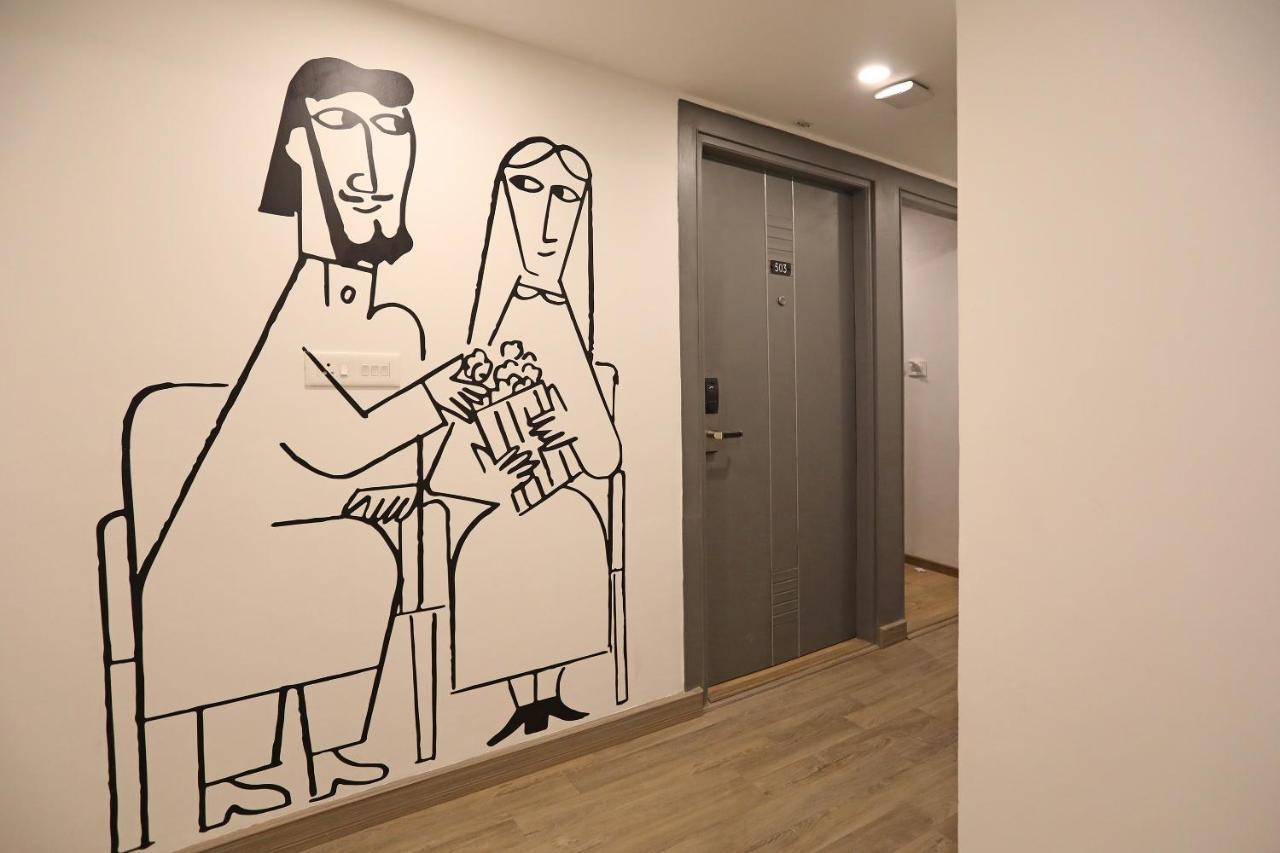 Oyo 23368 Boutique Hotel Paragon 뉴델리 외부 사진