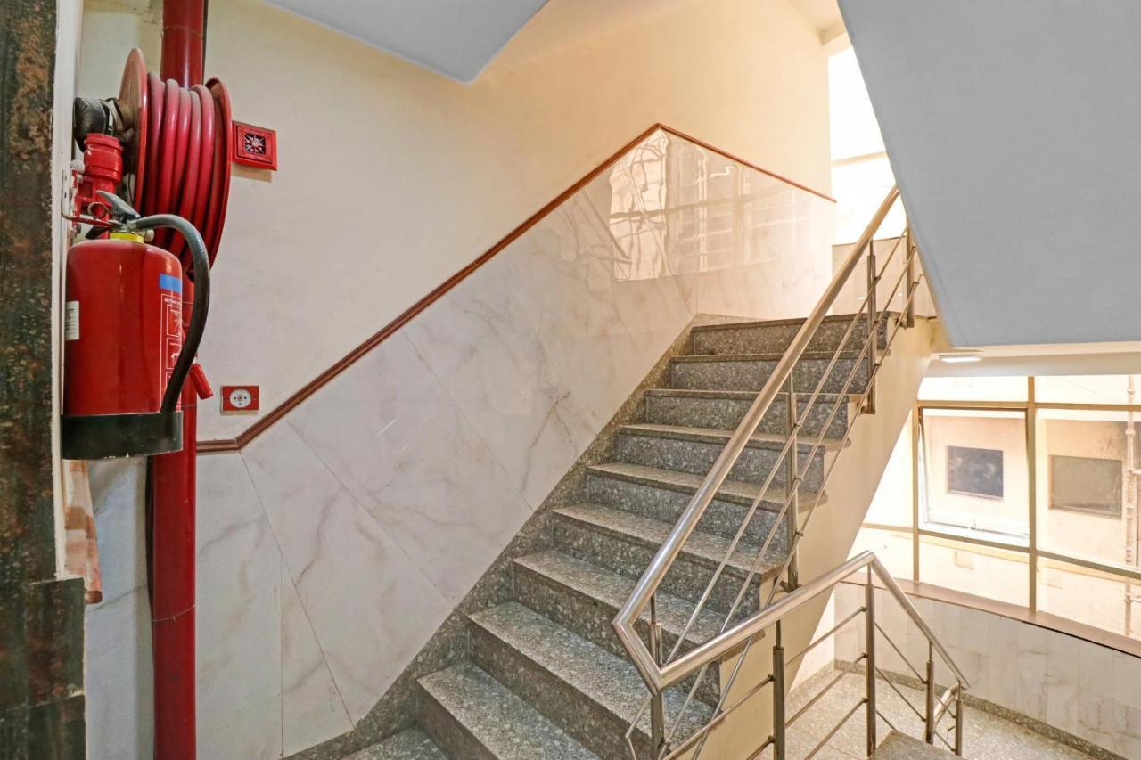 Oyo 23368 Boutique Hotel Paragon 뉴델리 외부 사진