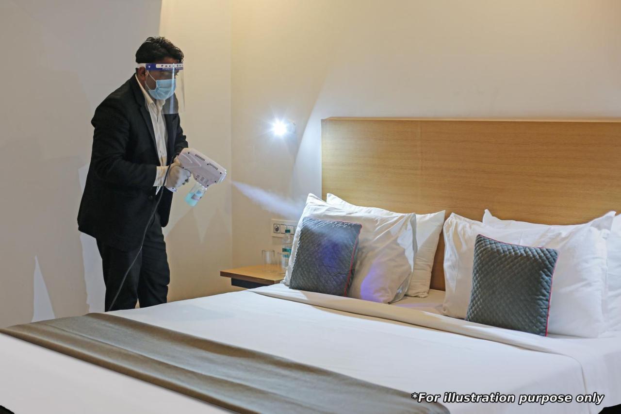 Oyo 23368 Boutique Hotel Paragon 뉴델리 외부 사진