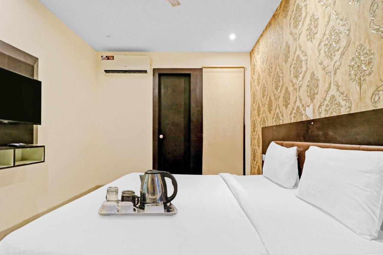 Oyo 23368 Boutique Hotel Paragon 뉴델리 외부 사진